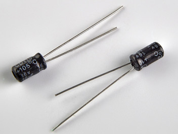 10мкф 16в 105° CD110 (4X7) конденсатор мини FARATON